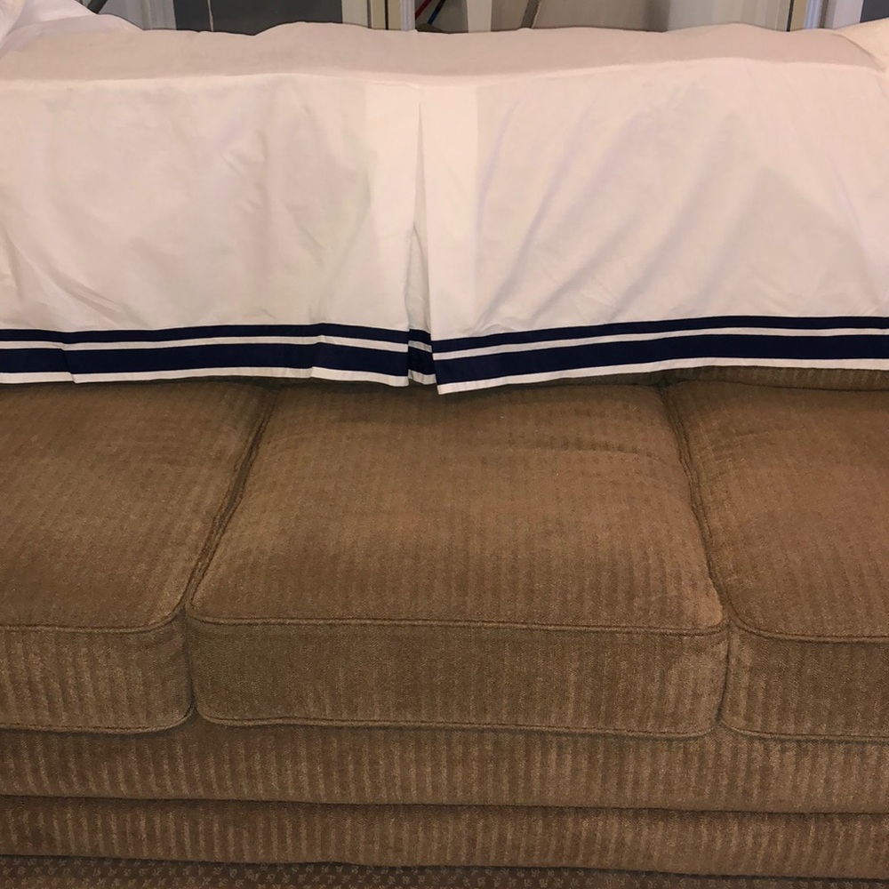 Pottery barn crib skirt